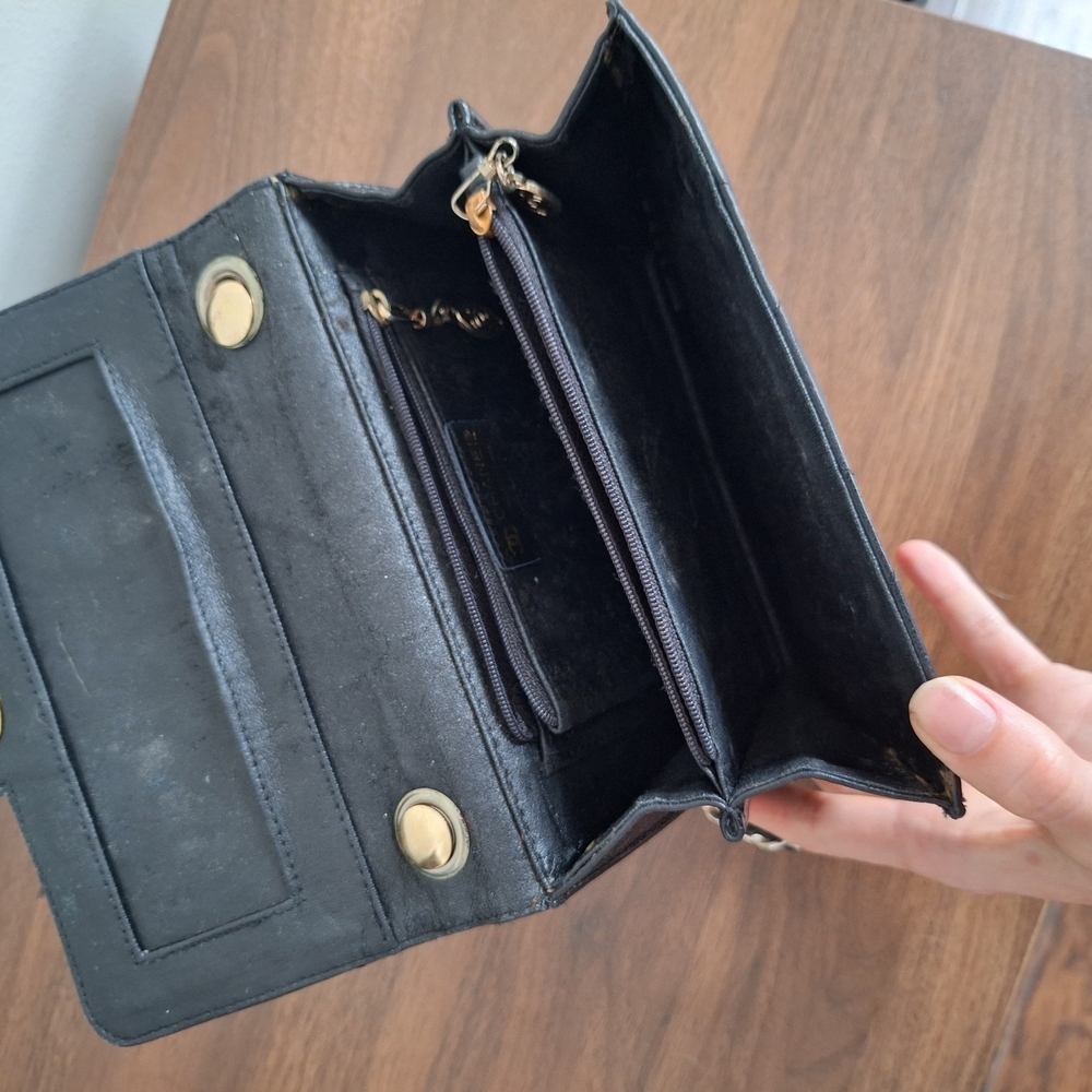 Chanel Black Quilted Leather Chain Bag - Picture 4 of 5